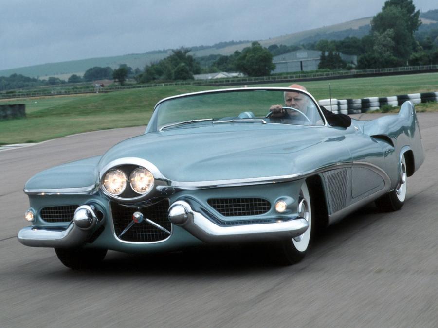  GM LeSabre Concept Car 1951 года  (фото 5 из 29)